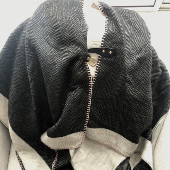 Wool shawl - Picture 1 of 1